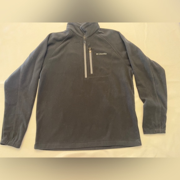 Size L Columbia pullover fleece sweater 1/4 zipper
#10 - Picture 1 of 6